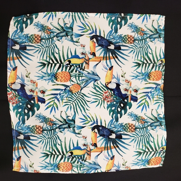 Pocket Square Tropical parrots and pineapples - Picture 8 of 8